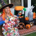 Angela Kinsey Instagram - How many years can you be donuts and coffee for Halloween? The answer is… 7 years and still going! Also, second to last picture… why am I holding a lint roller?❤️🎃🍩☕️