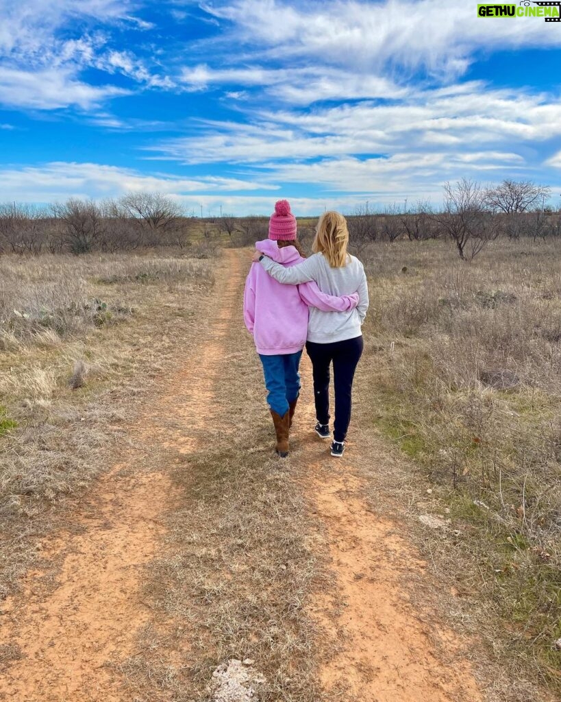 Angela Kinsey Instagram - My sister took this photo of me and Isabel as we walked to the pond today. Thankful to be spending the last day of 2022 with my family in a place I hold so dear. Wishing you all a great New Year! Thanks for hanging out with me here. ❤️