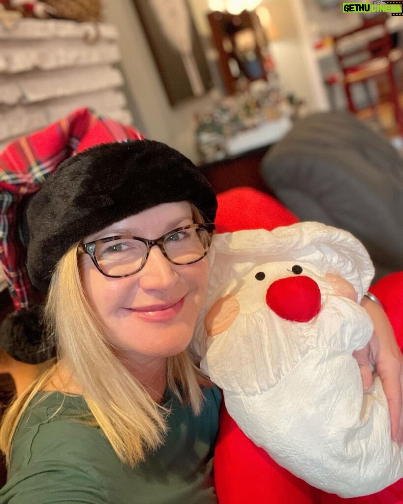 Angela Kinsey Instagram - I hope you all are having a wonderful holiday! Here are a few of my family Christmas traditions… 1- my Dad bought Isabel this big Santa when she was little. I miss my Dad so much and I love that there are still mementos of him at Christmas time. 2- Every year I make the kids jump in front of the tree. 😂 3- Josh finds something he says is “mistletoe” for a Christmas smooch! 😘(Btw thanks to Grams & Gramps for that big popcorn machine! The kids flipped out! We are ready for a movie night party!) #merrychristmas ❤️🎄