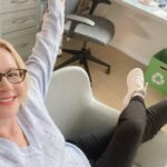 Angela Kinsey Instagram – Morning zoom meetings fashion… #theyonlyseethetophalf 🤓