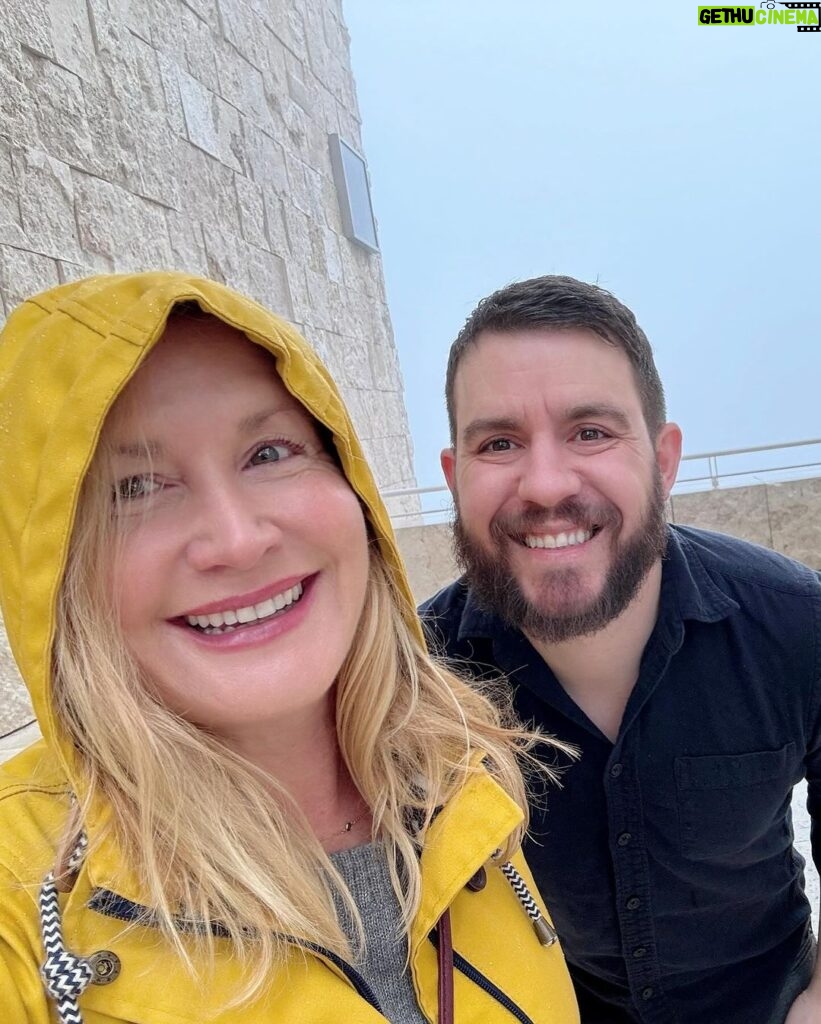 Angela Kinsey Instagram - Rainy day fun with my friend, Sam at The Getty Museum! ❤