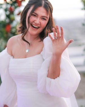 Angelica Panganiban Instagram - 123123 

Patuloy na mananalig at maniniwala sa pag-ibig. Sa kabila ng lahat. Ang pagmamahal pa rin ang kakapitan.

Maligayang bagong taon - Mrs Angelica Panganiban Homan ❤️