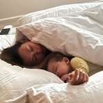 Angelica Panganiban Instagram - May batang sobrang clingy 😌 ayaw magpaiwan sa crib niya. As a kabadong mom, na hindi sanay mag co sleep,, ngalay na ngalay po tayo ngayon opo. Walang galawan ang ina, at outside the kulambo naman ang ama 😜 hay… magandang umaga sa lahat! Lalo na sa mga ina na more more ang body pain 😁