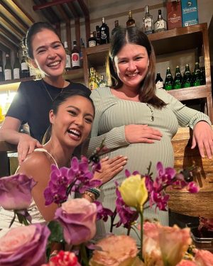 Angelica Panganiban Instagram - Alam ko may nagawa at ginagawa akong mabuti kaya naging ganito ako kapalad pagdating sa mga kaibigan ko. Salamat at sinamahan ninyo ko sa pinakamasayang siyam na buwan ng buhay ko 🫶