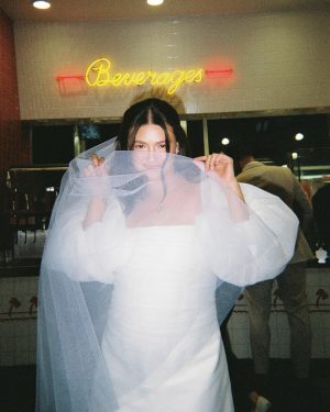 Angelica Panganiban Instagram - Kodak snaps from our wedding reception 🍔🥤🍟

#123123