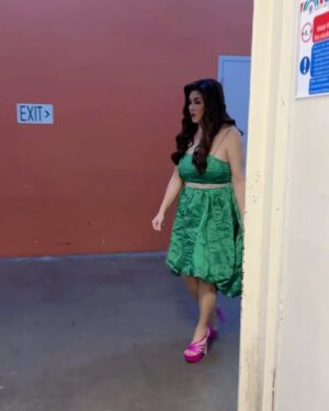 Angeline Quinto Instagram - Layo pa ng cr Ms.Reg pasensya na po🤣 
Kailangan na kailangan na🤣😂 @reginevalcasid 💃🙈
