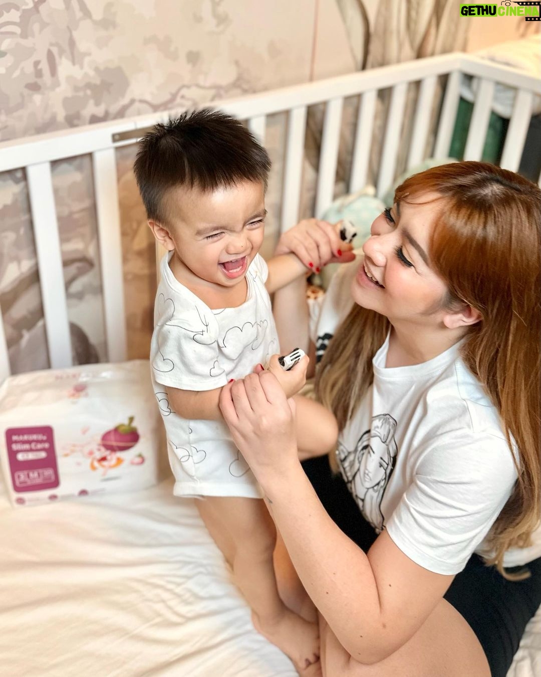 Angeline Quinto Instagram - Siguradong komportable buong gabi ang Baby Sylvio namin with @makuku_ph Slim Care Diapers 👶 Pag comfy ang Baby, happy ang Mommy! #makukuph #makukulitbabies #comfybabyhappymommy #slimcaremakukuph