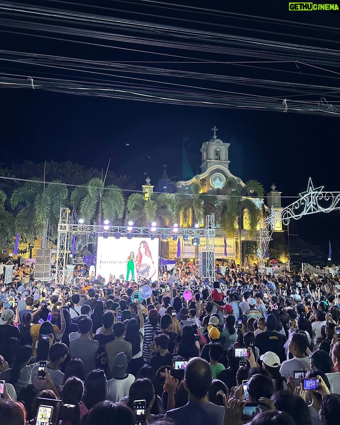 Angeline Quinto Instagram - Thank you very much, Hermosa Bataan 🫶🏻 Maraming Salamat po Mayor Jopet Inton and Mayora Anne Inton sa pag imbita sa akin. Salamat po Fr. Ernie De Leon🫶🏻🥰 Maligayang Pasko po sainyo🎄❤️
