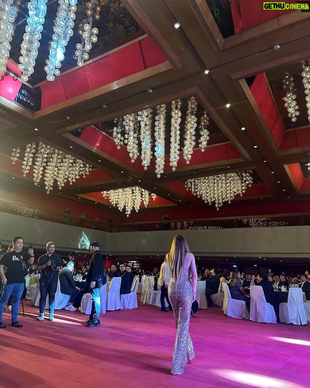 Angeline Quinto Instagram - Bureau of Customs Christmas Party, Maraming salamat po for having me🫶🏻🎤 PICC