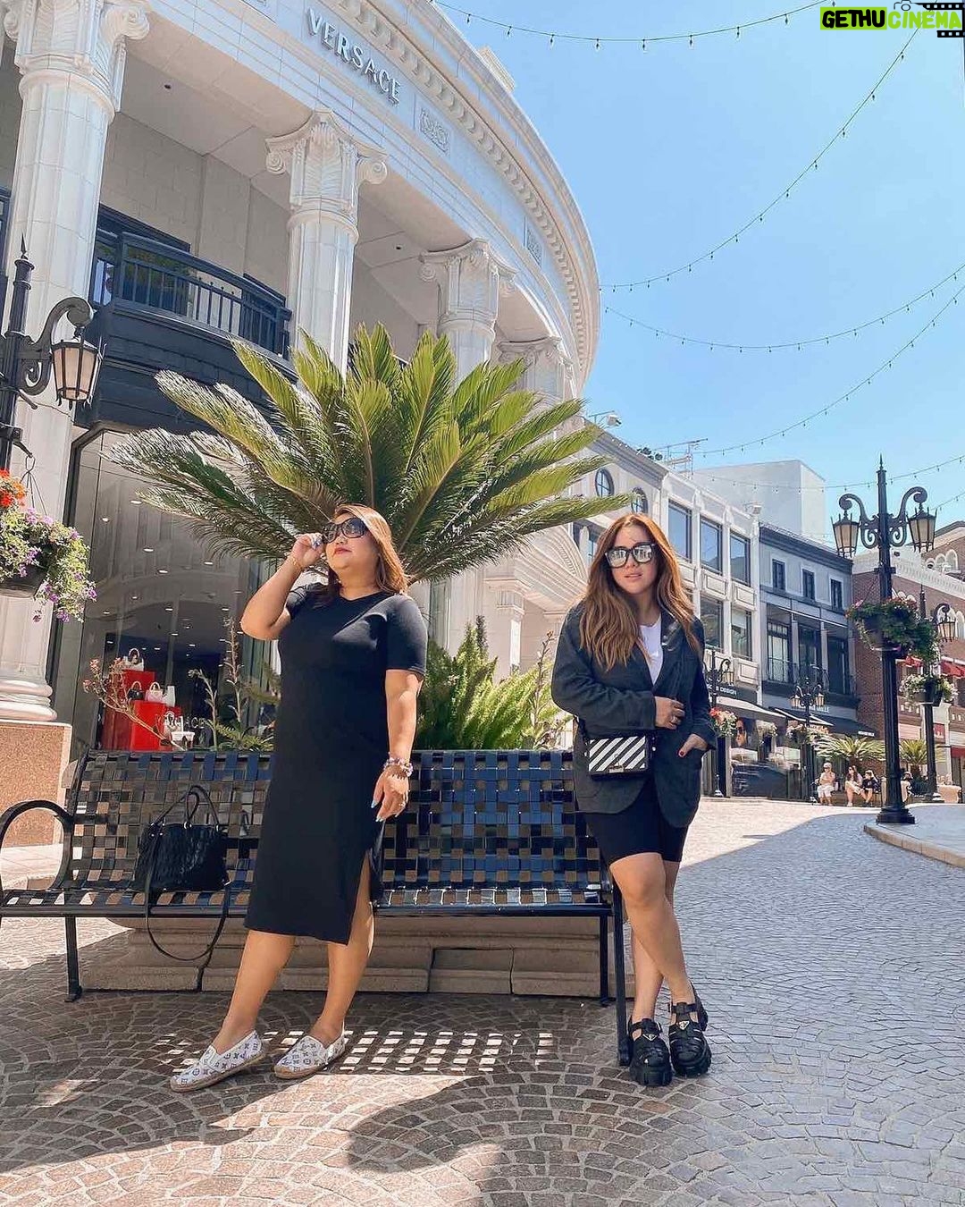 Angeline Quinto Instagram - Happy Happy Birthday ate Jo🥰 Sana lagi kang laban na laban. 🥰 alam mu yan laban na laban sa work, sa kasiyahan at biyaya❤️🥰 Loveyou always te @joanneangeles Happy Happy Birthday🥳🥰