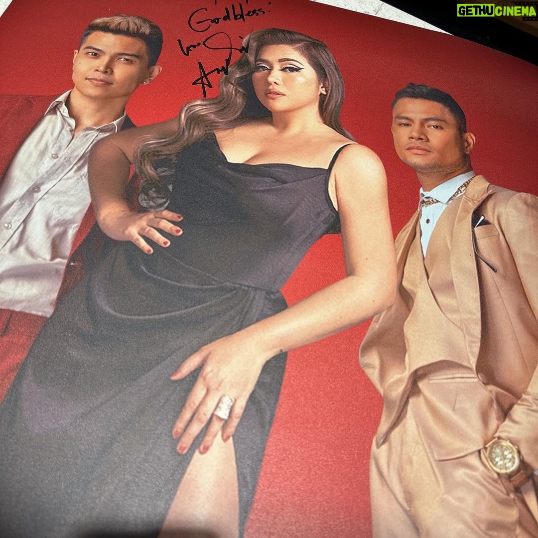 Angeline Quinto Instagram - Thank you very much, Honolulu Hawaii and San Deigo CA 🫶🏻 You were an amazing crowd. Sa mga kababayan po namin na nanood maraming salamat po sainyo🥰 See you Houston Texas 🤩 #10QUSAOneMoreTime