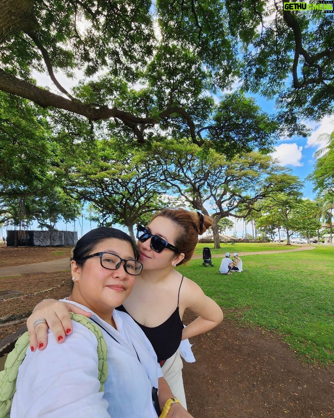Angeline Quinto Instagram - Zoo time for Sylvio🦍🐈 @babysylvio 👶 Honolulu Zoo