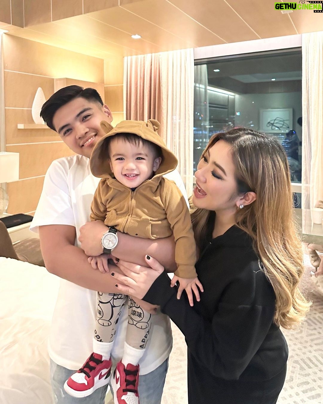 Angeline Quinto Instagram - A baby's smile teaches us to be happy without reason. πΆπ€ @babysylvio π Family Love