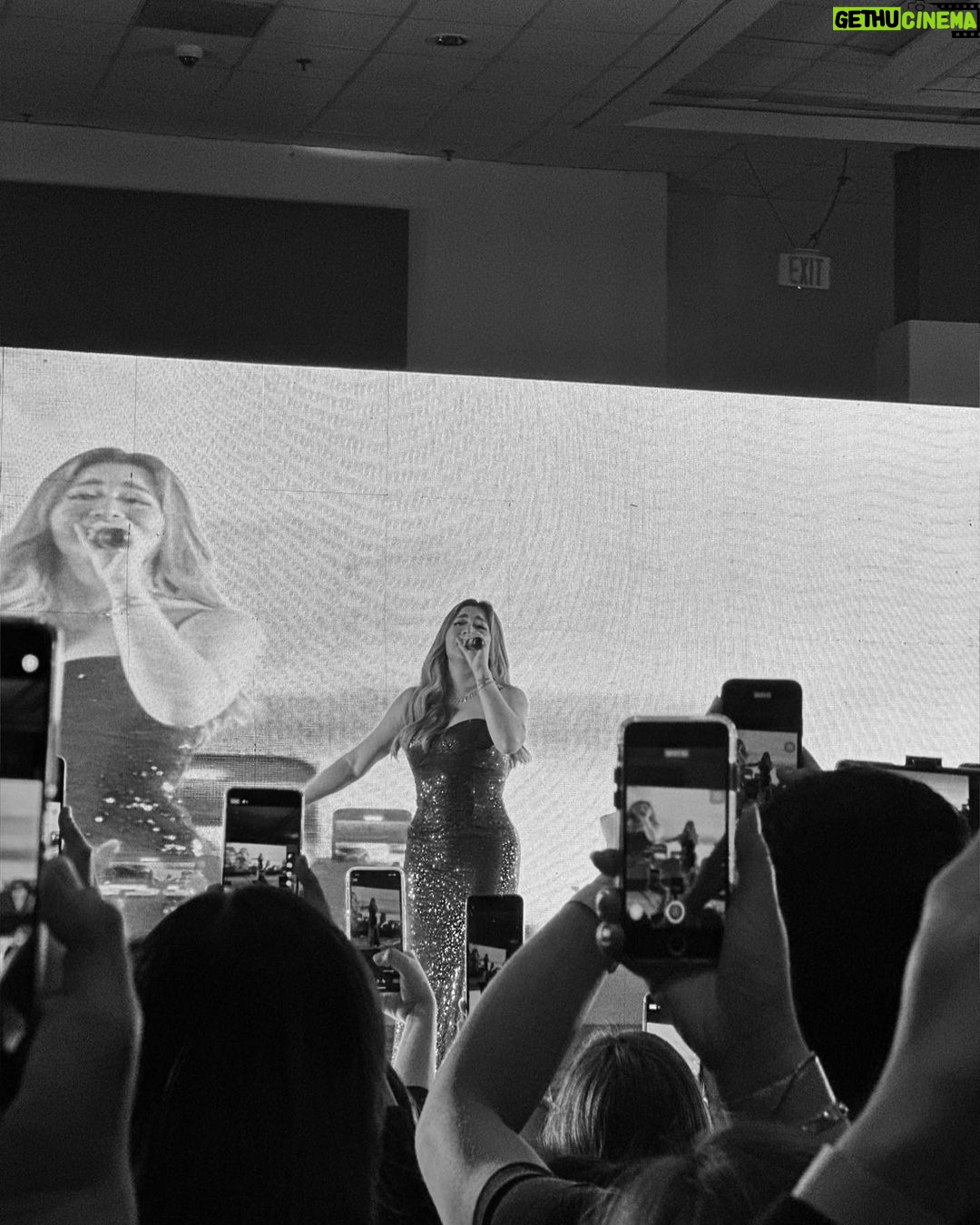 Angeline Quinto Instagram - Thank you very much, SMDC 💙 See you next time 👌💙 @theofficialsmdc