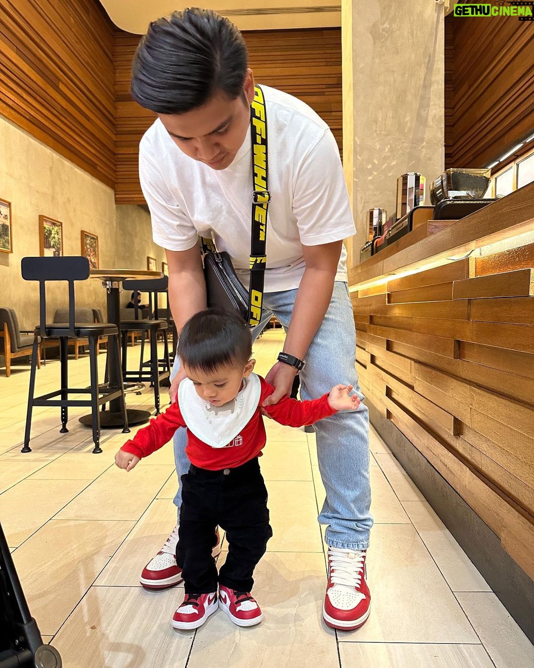 Angeline Quinto Instagram - Mahal ko👨👩👦