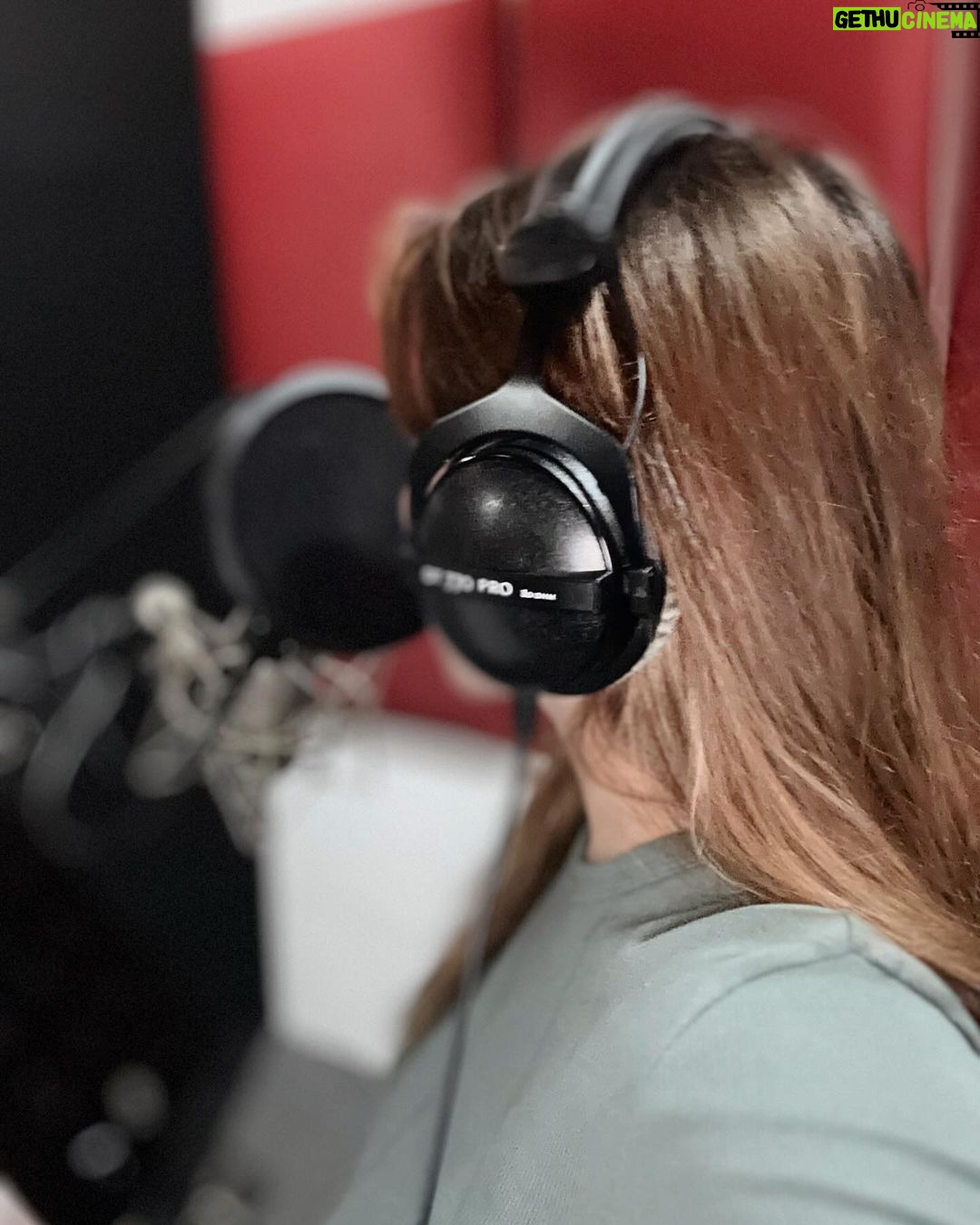 Angeline Quinto Instagram - Recording with Sir Jon๐๏ธ๐ง @jonathanmanalo ๐ Nice to see you Mr.Music โบ๏ธ ๐ต