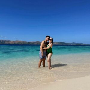 Angeline Quinto Instagram - Last year, mejo ayaw pa ni Sylvio sa beach dahil takot pa siya sa waves. Ngayon mas naeenjoy na niya sa dagat lalo ang buhangin nilagay sa buhok niya 😂🌊🏝️Kulit mu talaga bulilit 👶👨‍👩‍👦 ILYSM @babysylvio