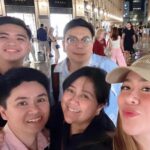 Angeline Quinto Instagram - Hindi ko alam paano mag uumpisa💔 Durog na durog ang puso ko💔 Sir Deo wala akong ibang gustong sabihin, Maraming maraming salamat po sainyo, hindi lang bilang boss ko, Ikaw ang naging pangalawang Tatay ko, sobra ang pag aalaga mu sa akin at sa pamilya ko. Ipagpapatuloy ko ang pag kanta ng mga awiting galing sa puso ko gaya ng lagi mong sinasabi sa lahat ng themesong na ipinagkatiwala mu sa akin. Mahal na mahal kita Sir Deo. Iyakap mu po ako kay Mama Bob🤍🤍 I love you very much DTE💔😭😭 -Peej @pjendrinal kasama mu kami, nandito lang kami para sayo Peej🥹🙏🙏