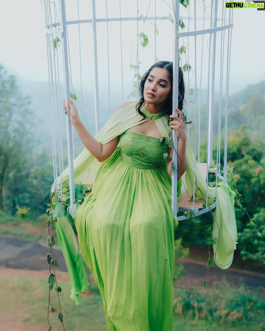 Anikha Instagram - I wanted to fly, but my heaven is inside the man-made iron road🍃 Concept and 📸 @rainbowmedia_photography Costume @yaga_designs Makeup @makeupbyanil Styling zohibzayi Technical team @aka_sh__raj @jizhhnnu @arunjith_13 Drone @shijithkoduvally