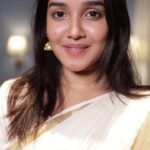 Anikha Instagram – Ever heard of a soap with natural ayurvedic properties that does wonders for your skin?
I’ve found the @indulekha_care Ayurvedic Soap. And yes, it surprisingly works!
So here’s a challenge for you guys. Since there’s 4 weeks left for Vishu, why don’t you all test it out for your skin problems, it also takes around 4 weeks to show visible differences so you can be ready with flawless skin just around Vishu!
Go embrace the natural glow and the healing touch of this soap as we gear up for Vishu.
#AD
#Indulekha #Indulekhasoap #indulekhafacesoap #Blemishfreeskin #Ayurvedic #Fightsacne