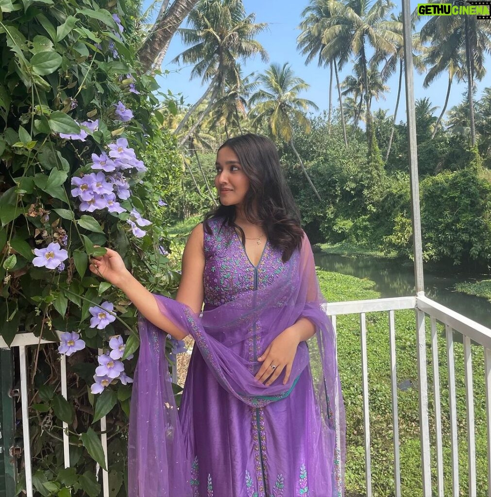 Anikha Instagram - never reach🪻 @arsignatureofficial absolutely in love with this outfit. thank you so muchhhh💜