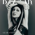 Anitta Instagram - Assim que entregou sua crônica sobre @anitta, @mariaaribeiro anunciou qual deveria ser o título da matéria: “Made in Anitta”. “Porque essa mulher não é só uma cantora, uma celebridade ou uma gênia dos videoclipes. Essa mulher criou uma língua, um feminismo, um tipo de existência que simplesmente não havia antes dela. Para mim, Anitta é praticamente um país!”, justifica. E ela não está errada! Dos “Ensaios de Anitta” às páginas da Bazaar, a cantora dedica os primeiros meses do ano ao Brasil e aos brasileiros, nos agraciando com o que há de melhor ao vê-la ao vivo. Nos palcos, transmite o novo olhar que tem para a vida – depois de uma virada de chave, que aconteceu em um show em Ohio. “A vida é incrível todos os dias”, afirma que é sua nova filosofia. Em março, já longe daqui, lança um disco com uma ode às raízes locais. No link na bio, apaixone-se por Anitta pelo olhar de Maria Ribeiro, que já garantiu em seu passaporte o selo das terras de Larissa. #AnittanaBazaar *** Neste clique, a cantora usa pulseira e anéis @theofficialpandora e top @drama.sp. Direção criativa: @klebermatheus (@klebermatheusstudio) Fotografia: @guilhermenabhan (@s___chara) Styling: @marcellmaia (@mlagesofficial) Beleza: @krisna (@t.cayres) Texto: @mariaaribeiro Direção de arte: @joaopessoni Coordenação: @mariisimon Produção executiva: @litmediapro e @zucahub Direção de produção: @sharonbattat e @brunouchoa21 Coordenadora de produção: @zoeturjacanin Produção: @alexbonini Set design: @luca_____dacruz Retouch: @gemarinacci (@s___chara) Nail artist: @brabadasnails Camareira: @beatrizde398 Costureira: @luisa_paiva1 Assistente de direção: Assistentes de foto: @mmarcolino e @d.diegoglima2 Assistente de styling: @manufiaes Assistente de beleza: @feliipecarmo Assistentes de produção: @mari_reisman, @andreribeiro.cascao e @figueirog_ Assistente de set design: @__victoriareis Locação: @studiodocais