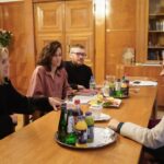 Anja Rubik Instagram - Dziękujemy za możliwość spotkania i omówienia kwestii związanych z edukacją, bezpieczeństwem i programem szkolnym. To była dla Nas ważna i bardzo obiecująca rozmowa. Zaledwie parę tygodni temu taka dyskusja z MEN byłaby nierealna. Bardzo się cieszymy, że mimo tak napiętego grafiku i zaledwie tydzień po objęciu stanowiska znalazła Pani Ministra @barbaranowacka dla Nas czas. @sexedpl