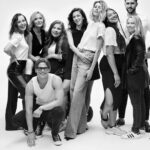 Anja Rubik Instagram - Zespół SEXEDPL w ciągu ostatnich kilku lat stał się zjednoczonym frontem i rodziną. Sukces platformy byłby niemożliwy bez ich udziału. To, że mogę być częścią tej wyjątkowej grupy osób jest dla mnie wielkim przywilejem. Dziękuję Wam! ❤️ This team has become a united front and a family. The platform's success is truly their success and the success of every single person that supported us. Finding myself part of a permanent team like sexed has truly been a privilege. If you want to go fast go alone. If you want to go far go together. Dziękuję @zwierciadlo_miesiecznik oraz @joannaolekszyk za wywiad i współpracę. PH. @zuzakrajewska