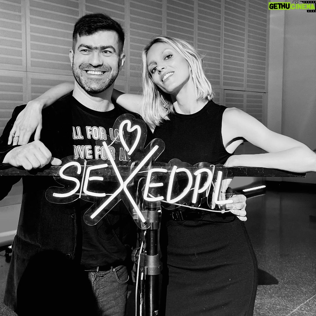 Anja Rubik Instagram - 100 SEXED FORBES WOMEN! Gratuluję całej setce! Dziękuję, że jesteście, że działacie, edukujecie i wspieracie tych w potrzebie! Wczorajszy wieczór był prawdziwym świętem dla wszystkich zaangażowanych we wszechstronną edukację seksualną. W atmosferze otwartości i wsparcia, mieliśmy możliwość docenić niezwykłe osoby, które nieustannie pracują nad tym, by edukacja seksualna była dostępna i oparta na faktach. Ich praca, często wykonywana w obliczu wielu wyzwań, ma kluczowe znaczenie dla zdrowia, bezpieczeństwa i dobrostanu młodych, dzieci oraz dorosłych. Jeszcze raz dziękuję redakcji Forbes Women, bez Was lista 100 SEXED nie byłaby możliwa! Dziękuję także Naszej wspaniałej kapitule, Wasze zaangażowanie, rzetelność, czas poświęcony 100 SEXED był nieoceniony. ❤️ Shout out do Martyny i Magdy ✨ oraz Piotra @panredaktor ❤️❤️❤️