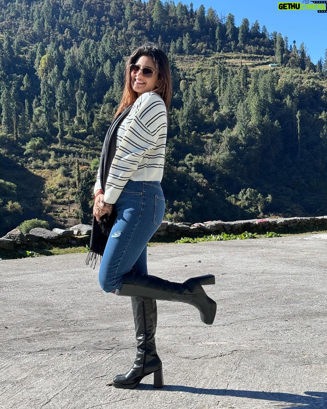 Anjali Arora Instagram - 🥀 #anjaliarora #travel #mountains