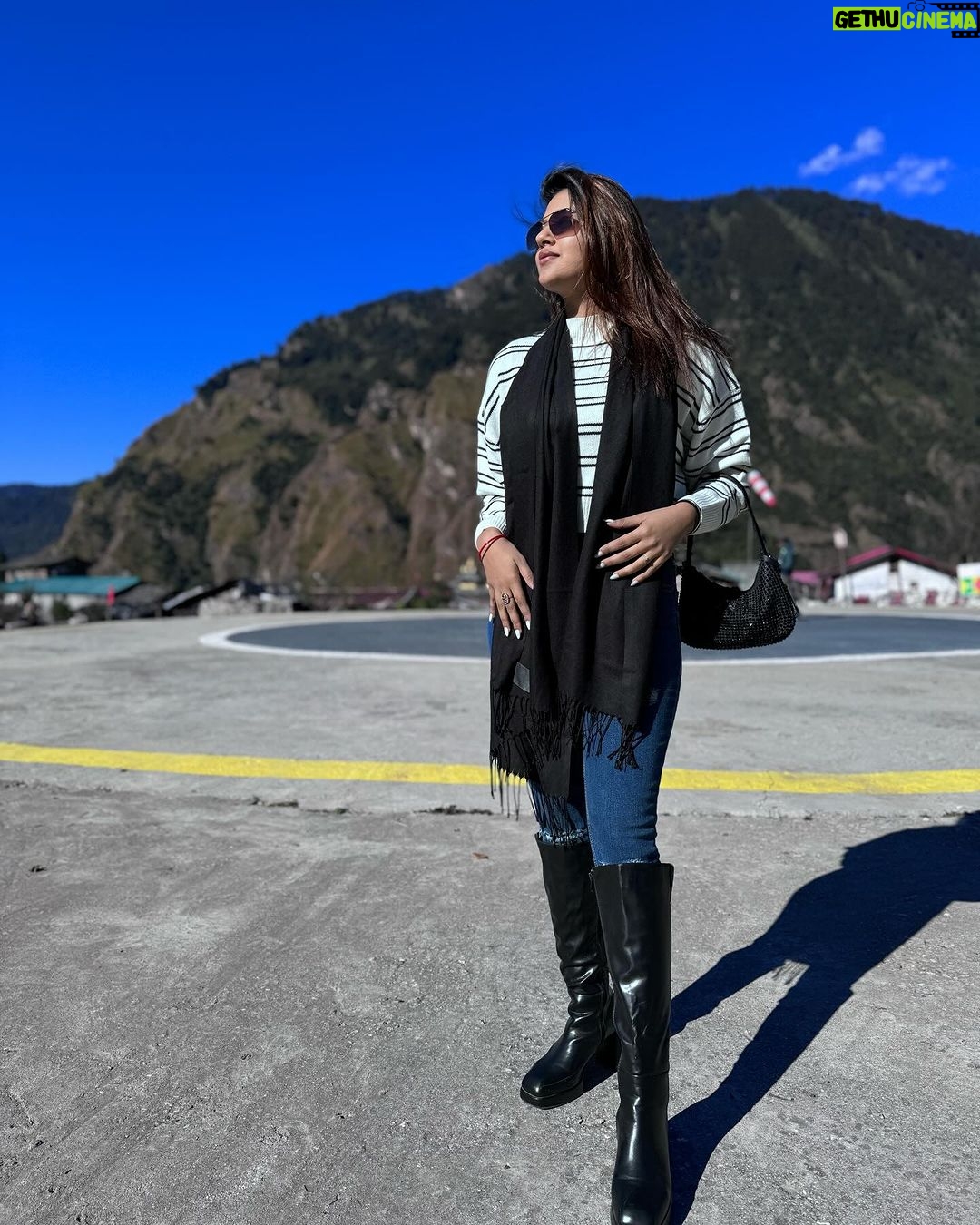 Anjali Arora Instagram - 🥀 #anjaliarora #travel #mountains