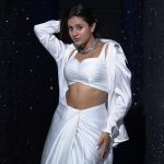 Anjali Arora Instagram – Want to say something for this look? 
#ramtajogi #anjaliarora #fire Mumbai