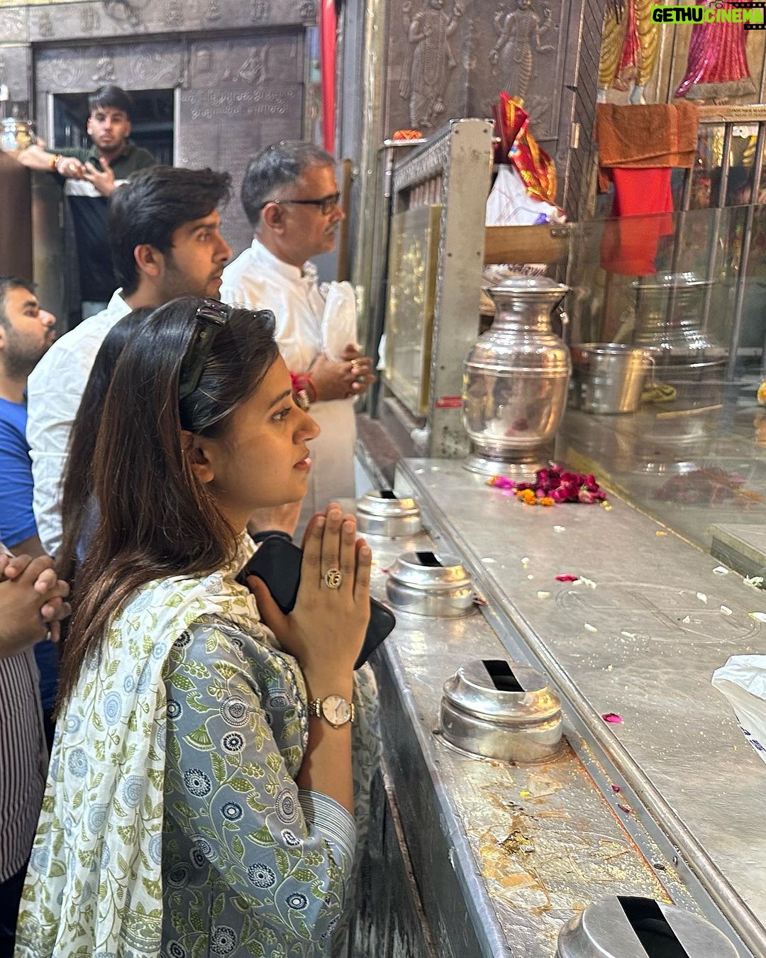 Anjali Arora Instagram - Jai Balaji🙏🏻🧿 (sukoon)🧿❤️ #salaar #salasarbalaji #darshan Salasar Balaji Temple