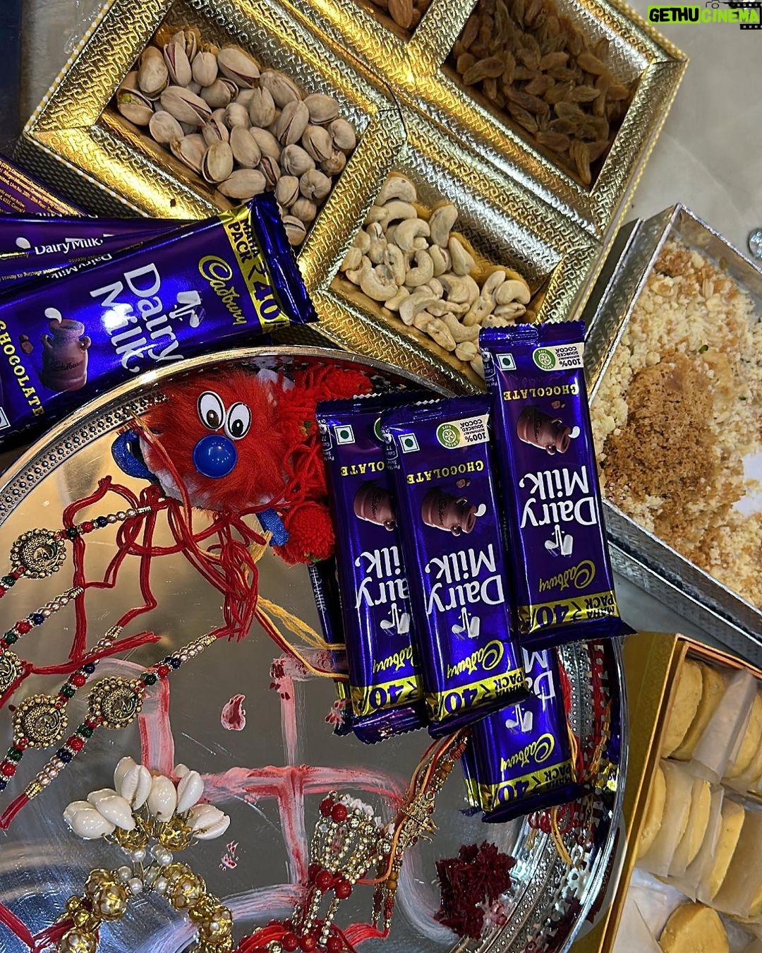 Anjali Arora Instagram - 🤍🤍🧿🧿❤️❤️ #rakshabandhan #anjaliarora