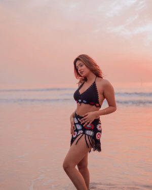 Anjali Arora Instagram - All i need is a good dose of vitamin sea.