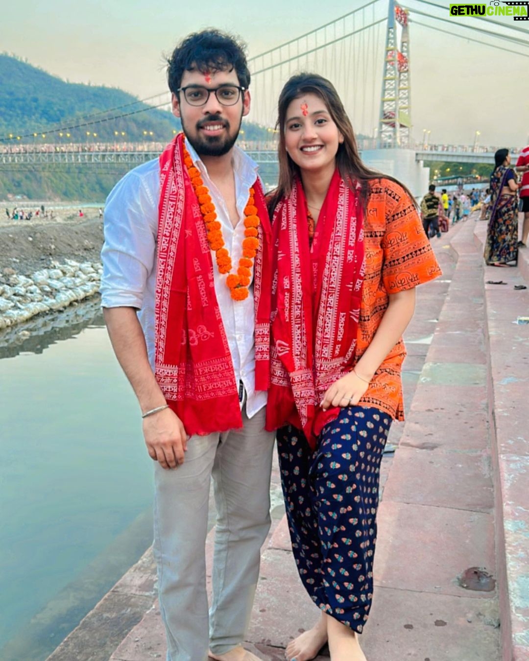 Anjali Arora Instagram - Har Har gange๐๐ปโค๏ธ #anjaliarora #rishikesh ๐๐ป