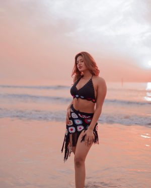 Anjali Arora Instagram - All i need is a good dose of vitamin sea.