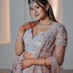 Anjali Arora Instagram - Kesi lgri hu mai? ☺️ Styling: @stylbyshreeyamongia @shreeyamongia Both Outfit: @ranshcouture @savyacouture Both Jewels: @suhana_art_and_jewels @shaurya.keshri