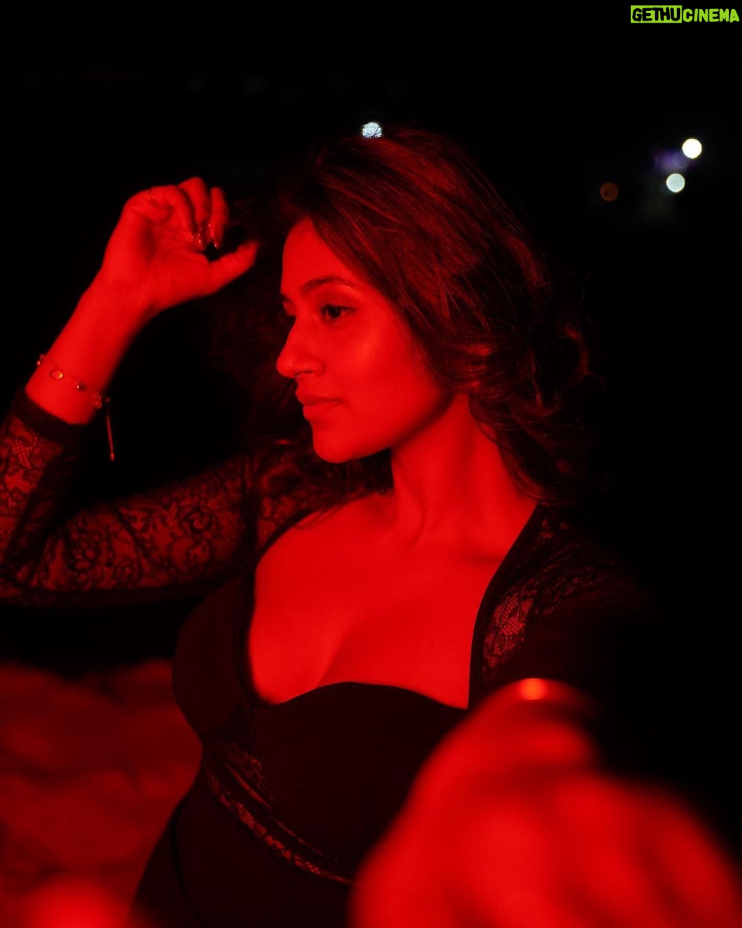 Anjali Arora Instagram - Last evening of 2022…. All set for 2023🥂 Wish you all a very happy new year🌹