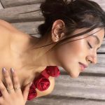 Anjali Arora Instagram - Wish you a merry Christmas🥂🌹 #merrychristmas #2022 #anjaliarora