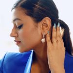 Anjali Arora Instagram - 💙………..? Wanna say something? …… …… …… #anjaliarora Styling- @gagankumarworld 💄- @akritinegi 📸- @bhupesh57 Mumbai - मुंबई