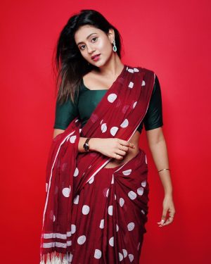 Anjali Arora Instagram - Kya bolti public😍?

#anjaliarora #anjalians #anjaligang #teamanji #anjaliaroraarmy 

📸- @ronakza143 
💄- @ayazkhan5621_ 
Outfit- @sunnynagpalofficial