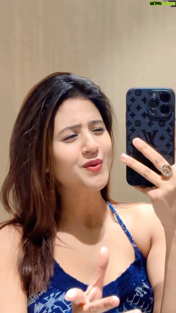 Anjali Arora Instagram - bewafa ki sari tasveero ko jalaoš„ #anjaliarora #barishbulao