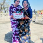 Anjana Singh Instagram - #ganpatibappamorya #newfilm फ़िल्म - बड़े घर की बेटी B4उस मोशन पिक्चर्स प्रस्तुत निलाभ तिवारी फिल्म्स (OPC)प्राइवेट लिमिटेड निर्माता -संदीप सिंह, अंजनी तिवारी, निलाभ तिवारी निर्देशक- संजीव बोहरपी कथा-पटकथा-संवाद -अरबिंद तिवारी कला -अंजनी तिवारी छायांकन - विजय मंडल नृत्य-कानू मुख़र्जी, सोनू प्रीतम संगीत- साजन मिश्रा गीत-प्यारेलाल यादव, अरबिंद तिवारी संकलन-धरम सोनी पोस्ट प्रोडक्शन -बॉलीवुड उमंग ट्रेलर,डी .आई. कलरिस्ट - धरम सोनी पार्श्व संगीत& मिक्सिंग -प्रियांशू राज B4U क्रिएटिव टीम -मारुदा शर्मा (E P), नेहा उपाध्याय, विशाल यादव कार्यकारी निर्माता-अभिषेक त्रिपाठी क्रिएटिव हेड -सत्येंद्र सिंह,पुष्पेंद्र सिंह (मोनू ) निर्माण व्यवस्थापक-भास्कर तिवारी, ह्रदय यादव,विक्रम विश्नोई निर्माण प्रबंधक -, राजेश सेन राकेश तिवारी,डी. के. गुप्ता, एम पी सिंह कलाकार -अंजना सिंह, यामिनी सिंह, अविनाश साही राकेश बाबू , संतोष श्रीवास्तव , प्रेम दुबे,कंचन मिश्रा, सोनाली मि मिश्रा मिश्रा,￼भूपेंद्र सिंह बीना पांडे