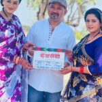 Anjana Singh Instagram - #ganpatibappamorya #newfilm फ़िल्म - बड़े घर की बेटी B4उस मोशन पिक्चर्स प्रस्तुत निलाभ तिवारी फिल्म्स (OPC)प्राइवेट लिमिटेड निर्माता -संदीप सिंह, अंजनी तिवारी, निलाभ तिवारी निर्देशक- संजीव बोहरपी कथा-पटकथा-संवाद -अरबिंद तिवारी कला -अंजनी तिवारी छायांकन - विजय मंडल नृत्य-कानू मुख़र्जी, सोनू प्रीतम संगीत- साजन मिश्रा गीत-प्यारेलाल यादव, अरबिंद तिवारी संकलन-धरम सोनी पोस्ट प्रोडक्शन -बॉलीवुड उमंग ट्रेलर,डी .आई. कलरिस्ट - धरम सोनी पार्श्व संगीत& मिक्सिंग -प्रियांशू राज B4U क्रिएटिव टीम -मारुदा शर्मा (E P), नेहा उपाध्याय, विशाल यादव कार्यकारी निर्माता-अभिषेक त्रिपाठी क्रिएटिव हेड -सत्येंद्र सिंह,पुष्पेंद्र सिंह (मोनू ) निर्माण व्यवस्थापक-भास्कर तिवारी, ह्रदय यादव,विक्रम विश्नोई निर्माण प्रबंधक -, राजेश सेन राकेश तिवारी,डी. के. गुप्ता, एम पी सिंह कलाकार -अंजना सिंह, यामिनी सिंह, अविनाश साही राकेश बाबू , संतोष श्रीवास्तव , प्रेम दुबे,कंचन मिश्रा, सोनाली मि मिश्रा मिश्रा,￼भूपेंद्र सिंह बीना पांडे