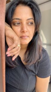 Anjana Singh Instagram - #koiterahaitokahahai💔🥀🍁😒🙃 #trending #nofilter #reelitfeelit