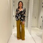 Ankita Lokhande Instagram - Spreading 24-carat magic, 24/7 ✨ Outfit: @ahiclothing x @sonyashaikh Jewellery: @justlilbling Styled By: @hemlataa9 @stylebyhemlataa Assisted by: @saloni142_ Team: @akkshaajaiin_5 @styleby.foram @colorstv @beingsalmankhan @officialjiocinema @endemolshineind #AnkitaLokhande #Ankita #CaptainAnkita #AnkitaIsTheBoss #AnViInBiggBoss #BiggBoss #BB17 #DilDimaagAurDum #Colors #SalmanKhan #JioCinema