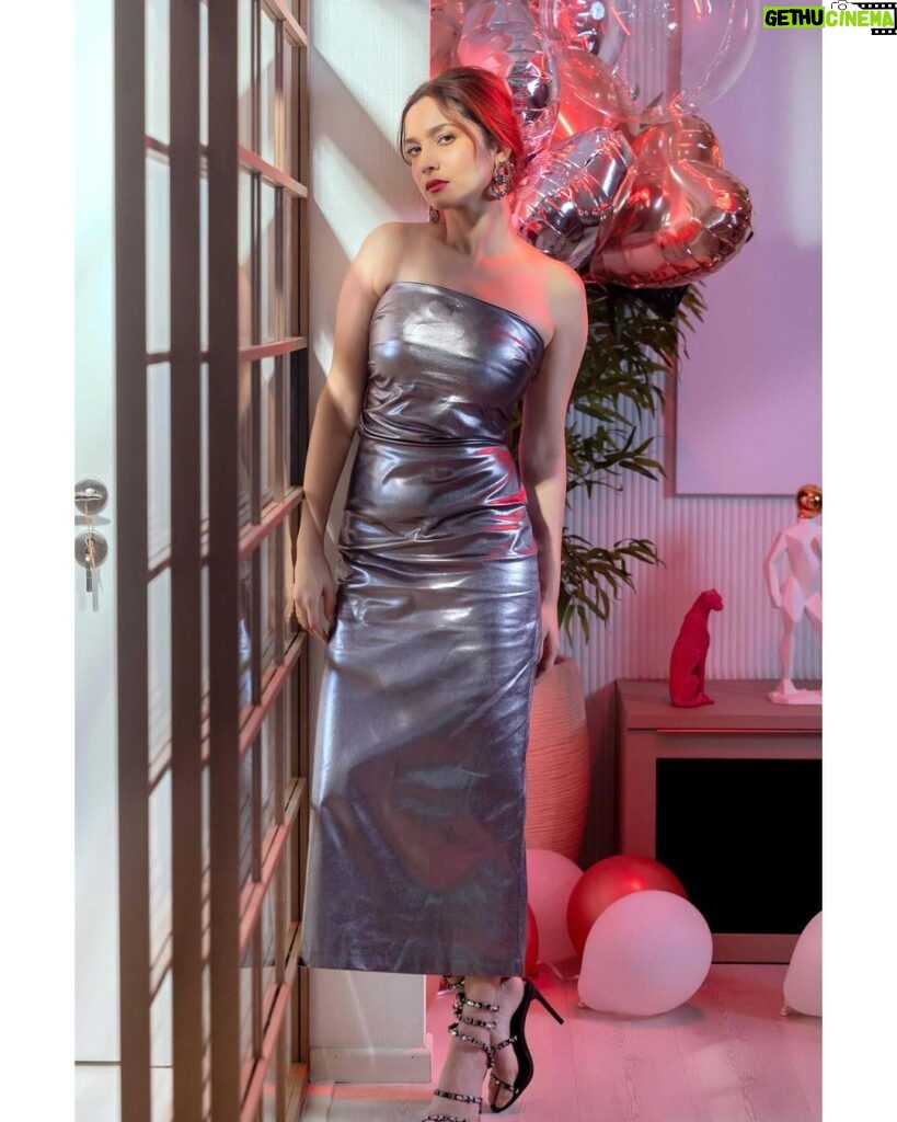 Ankita Lokhande Instagram - Wrapped like a present, ready for the NEW year! 😉✨ 2024, here she comes! Credits:- 👗 @zara 💎 @adan_creation_ Styled By: @hemlataa9 @stylebyhemlataa Assisted By: @saloni142_ @colorstv @beingsalmankhan @officialjiocinema @endemolshineind #AnkitaLokhande #Ankita #BBQueenAnkita #BiggBoss #BB17 #DilDimaagAurDum #Colors #SalmanKhan #JioCinema