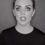 Anna Sedokova Instagram - Новый тренд «Не оставляй меня,любимый» 🔥 Снимай видео , отмечай меня или репость это . С меня дары, 💰 и репосты , а значит сотни тысяч просмотров твоего риллса . Начинаем 🔥