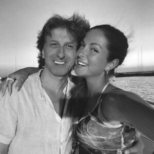 Anna Shurochkina Instagram - Сегодня ваш день - мужчины❤️
Вы такие разные, но Вы наша поддержка, опора, защита🙏🏼
А своими поступками вы нас вдохновляете, мотивируете и окрыляете.
Вы наши герои✨
Будьте здоровы, счастливы, окружены любовью, заботой и вниманием.
С почтением, уважением и любовью 🫶🏼